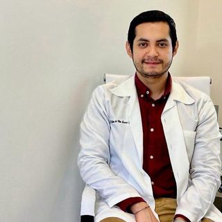 Ampliar imagen: Juan de Dios Zárate Torres, Reumatólogo Veracruz