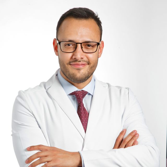 Enrique Martínez Villafaña, Ginecólogo La Paz