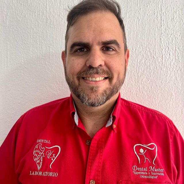 Hugo Efrain Zepeda, Periodoncia Los Reyes