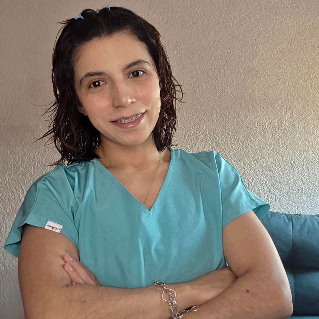Itzel Olivares Lara, Dentista - Odontólogo Tlalnepantla de Baz