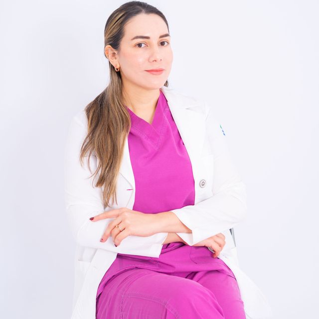 Naira Aviña padilla, Dermatólogo Querétaro