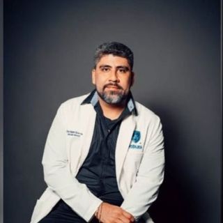 Ampliar imagen: Oscar Alejandro Sánchez Balboa, Urólogo Tapachula