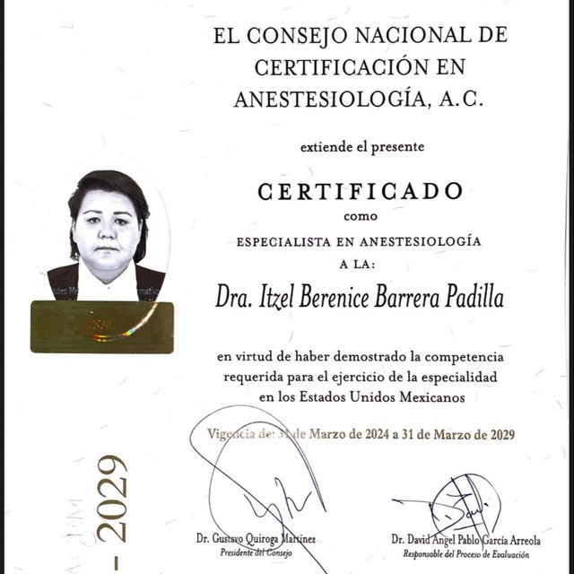Itzel Berenice  Barrera Padilla, Algólogo León
