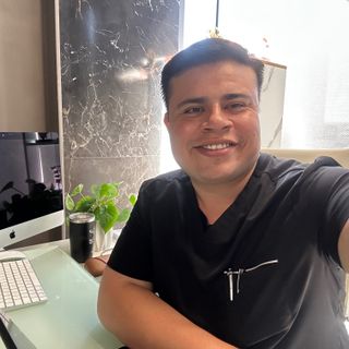 Leonardo de J. Rodríguez López, Urólogo Guadalajara