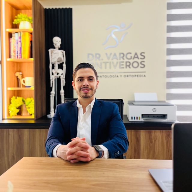 Jesús Arnoldo Vargas Ontiveros, Traumatólogo Culiacan