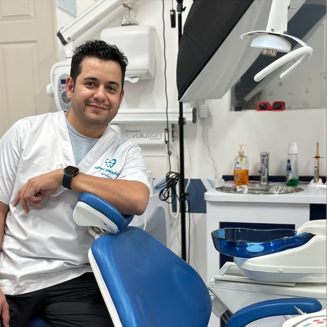 Uriel Gonzalez Lobato, Dentista - Odontólogo San Pedro Cholula