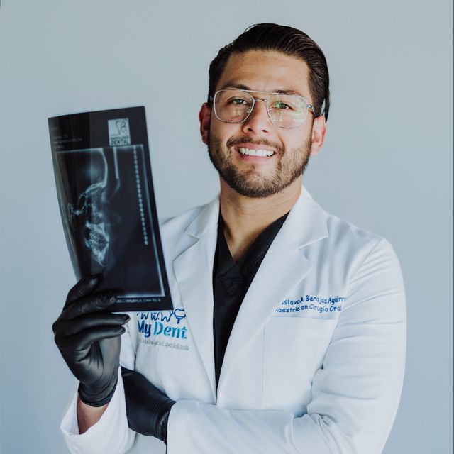 Gustavo Antonio Barajas Aguirre, Dentista - Odontólogo Chihuahua
