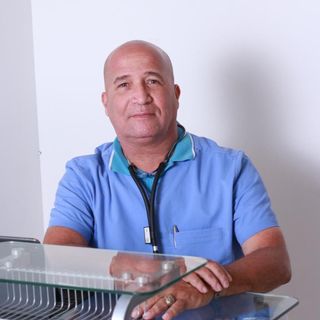 Ampliar imagen: Angel Luis Fong Baltar, Médico general Yucatan