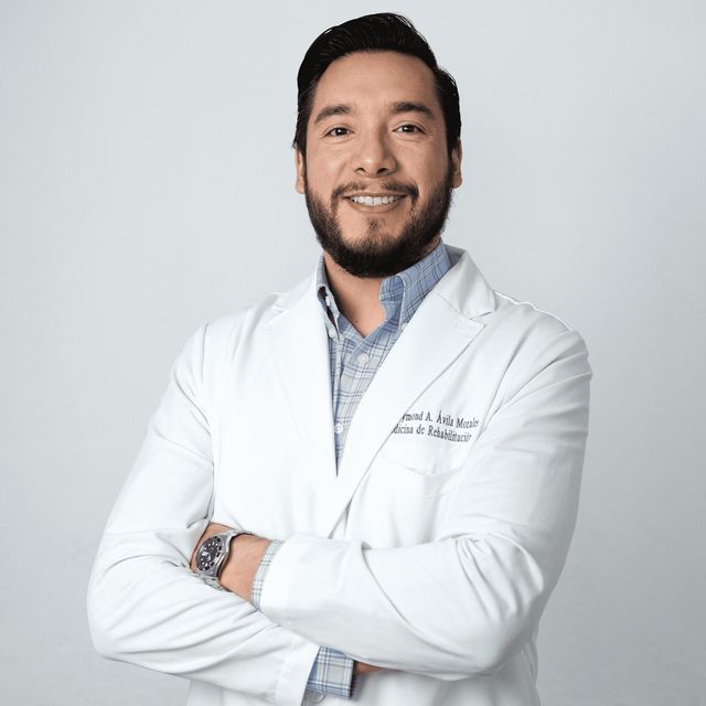 Raymond Artemio Ávila Morales, Especialista en Rehabilitación y Medicina Física Uruapan