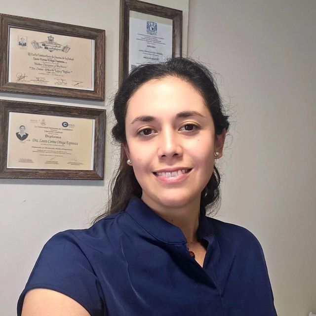 Laura Corina Ortega Espinoza , Médico general Zapopan