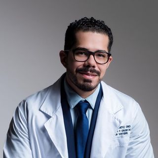 Ampliar imagen: Víctor Benitez cano, Neurocirujano Monterrey