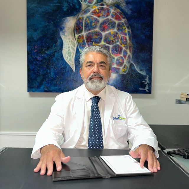 Jorge Castañeda Cornejo, Cirujano pediátrico Saltillo
