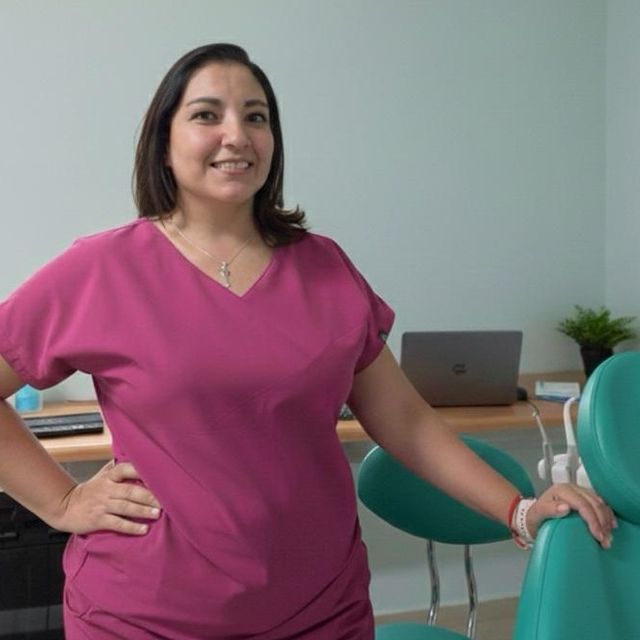 Diana Gabriela Aguilar Gutiérrez, Periodoncia Mérida