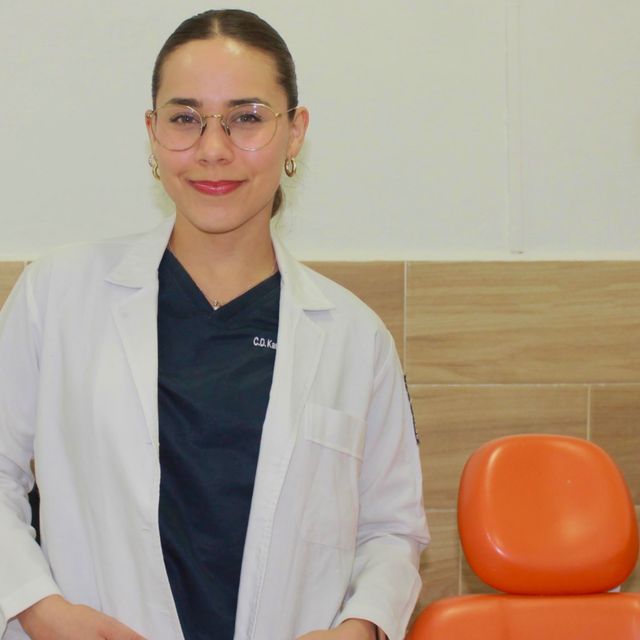 Karina Guadalupe  Villanueva Ortegón , Dentista - Odontólogo Mérida
