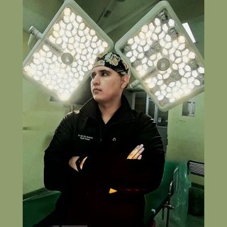 Ampliar imagen: Luis Bernal Cárdenas, Cirujano general Navojoa