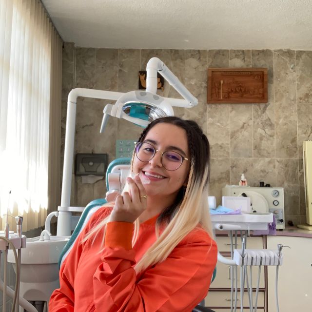 Alexia Oliver, Dentista - Odontólogo Zapopan