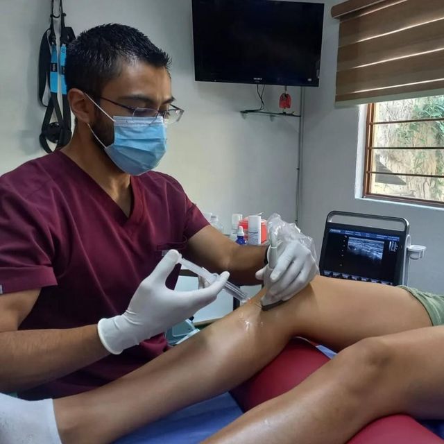 Yoshio Alberto Carrillo Gutiérrez, Especialista en Medicina del Deporte Ciudad de México