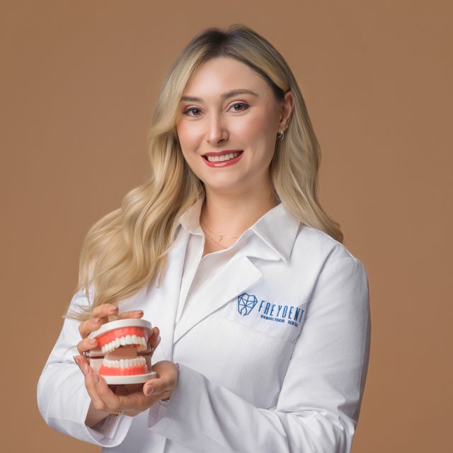Ana Freyding, Dentista - Odontólogo Mexicali