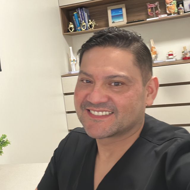 David Elías Cova Garcia, Traumatólogo Monterrey