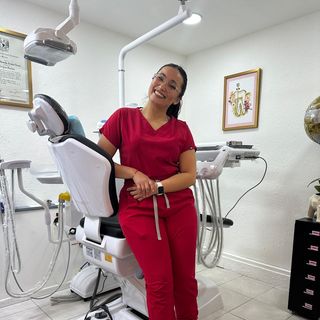 Ampliar imagen: Maria Fernanda Lozano Torres, Dentista - Odontólogo Ciudad de México