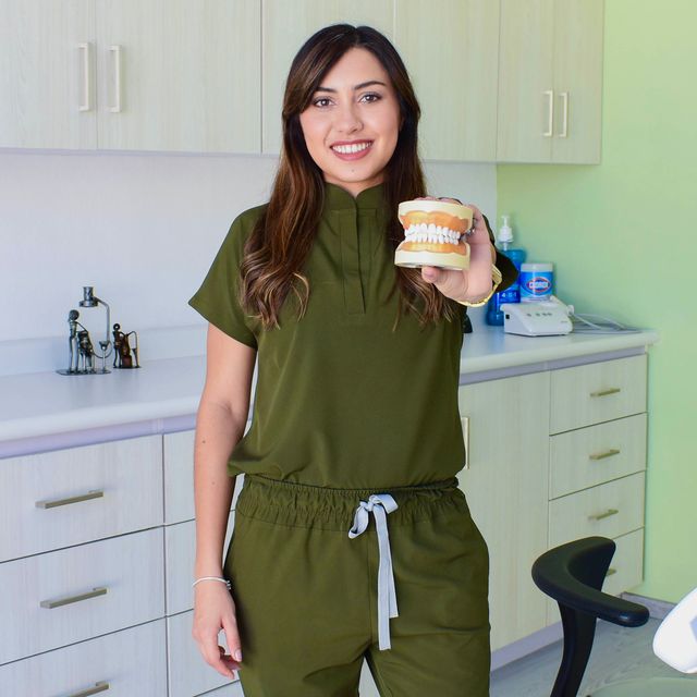 Valeria Sierra Oliveros, Dentista - Odontólogo Celaya