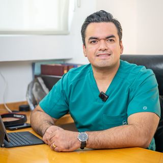 Edgar Alan Guillén Martínez, Cirujano plástico San Pedro Garza Garcia