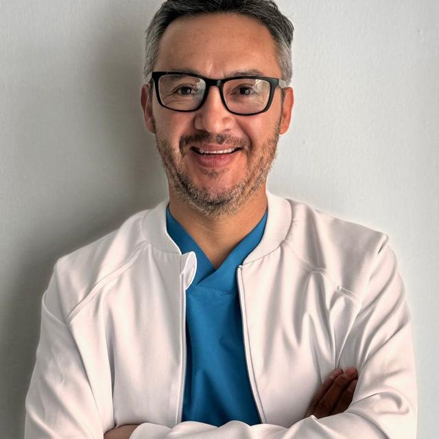 Leopoldo Vazquez Orozco, Dentista - Odontólogo Pachuca