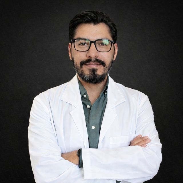 Zuriel Almeyda, Cardiólogo Puebla