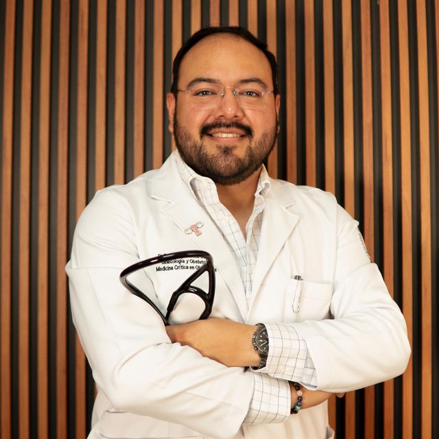 Enrique Israel Mendoza Cerezo, Ginecólogo Xalapa