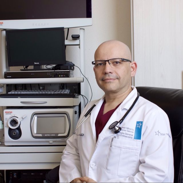 Gilberto Reyes García, Endoscopista Santiago de Querétaro
