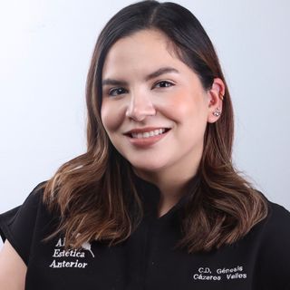 Dra. Genesis Johanna Cazares Valles