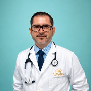 Alexandro Martínez García, Oncólogo médico Mexicali