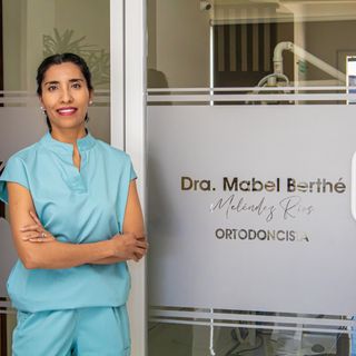 Ampliar imagen: Mabel Berthe Melendez Rios, Dentista - Odontólogo Parral