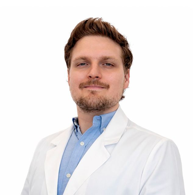 Alejandro Antonio Ortiz Mendez, Ortopedista Mérida