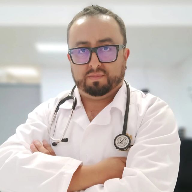Christian Ulises Mora Mora, Especialista en Medicina Integrada Ecatepec de Morelos