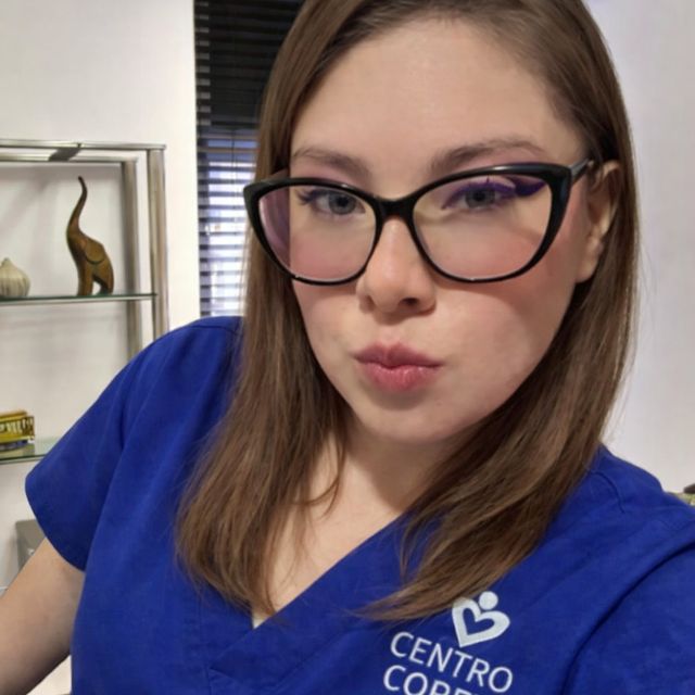 Karen Itzel Coraza Reyes, Psicólogo León