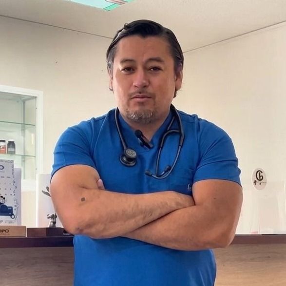 Olmo Eduardo Vazquez González, Neumólogo San Luis Potosi