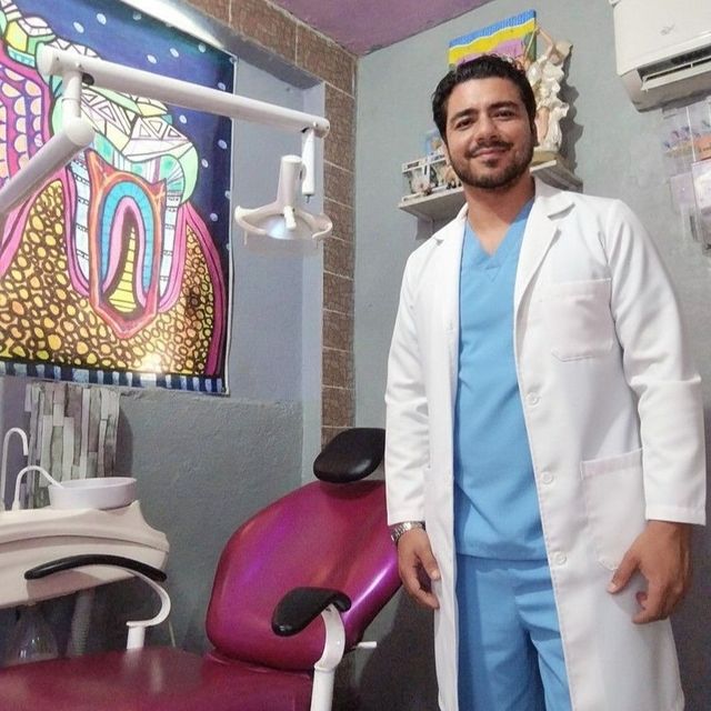 Henri Josue Muñoz Lara, Dentista - Odontólogo Coatzacoalcos