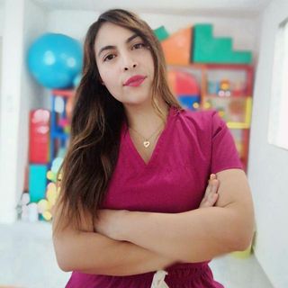 Ampliar imagen: Cecilia Cruz  Cervera, Fisioterapeuta Mérida