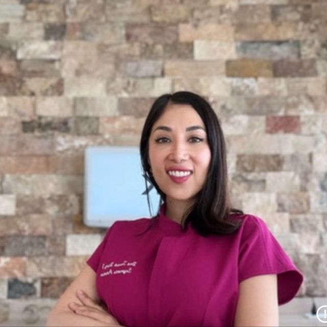 Teresa Díaz Flores, Oftalmólogo Santiago de Querétaro