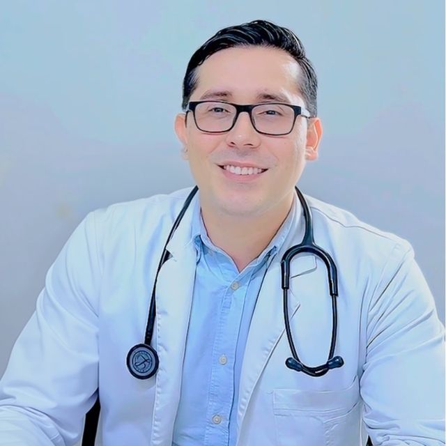 Ángel Cristóbal Corzo Centeno, Pediatra Monterrey