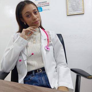 Ampliar imagen: Monserrat Castro, Médico general Ciudad del Carmen