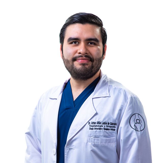Manuel Arturo Milán Ladrón de Guevara, Ortopedista Tepic