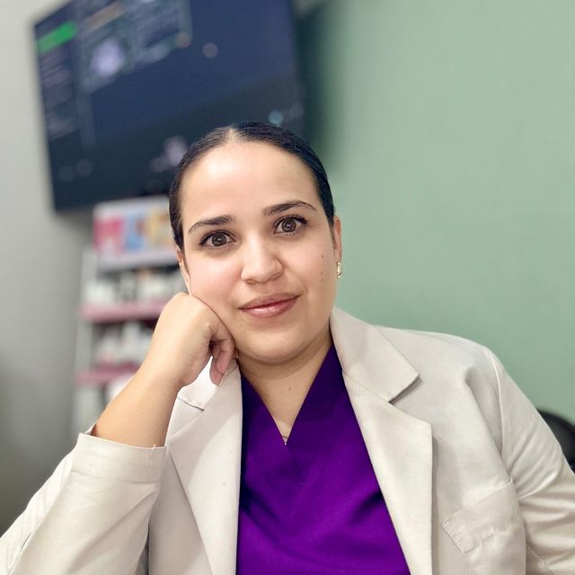 Natalia López Beltran, Ginecólogo Manzanillo
