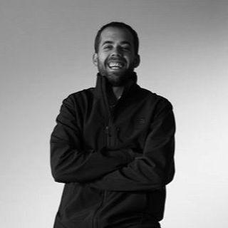 Ampliar imagen: Carlos Antonio Nicolau Villegas, Médico general Ciudad de México