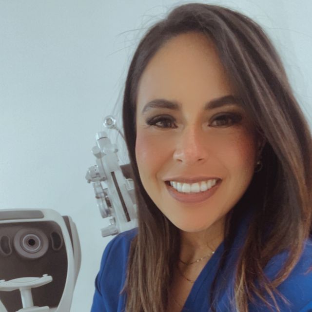 Valeria Navarrete, Optometrista León