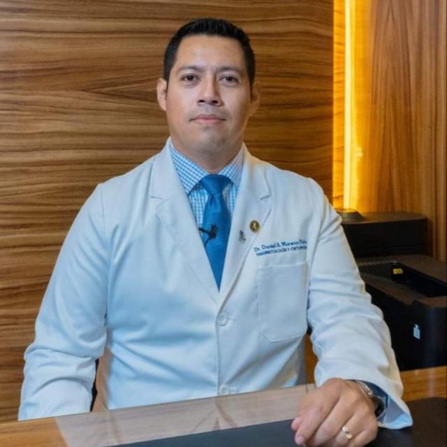 Daniel Alejandro Moreno Pinto, Ortopedista Puebla