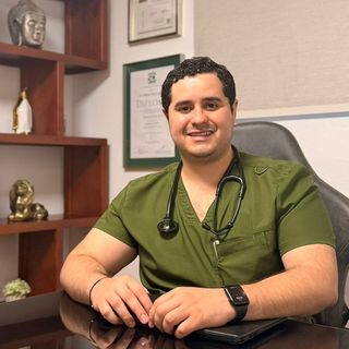 Dr. Jeshua Altuve Quiroz