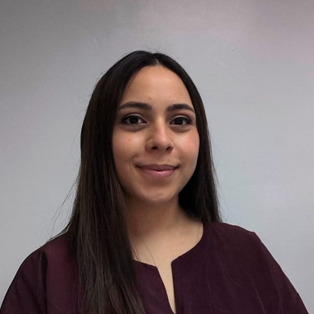 Alhelí Paola Martínez Mendoza, Dentista - Odontólogo Saltillo