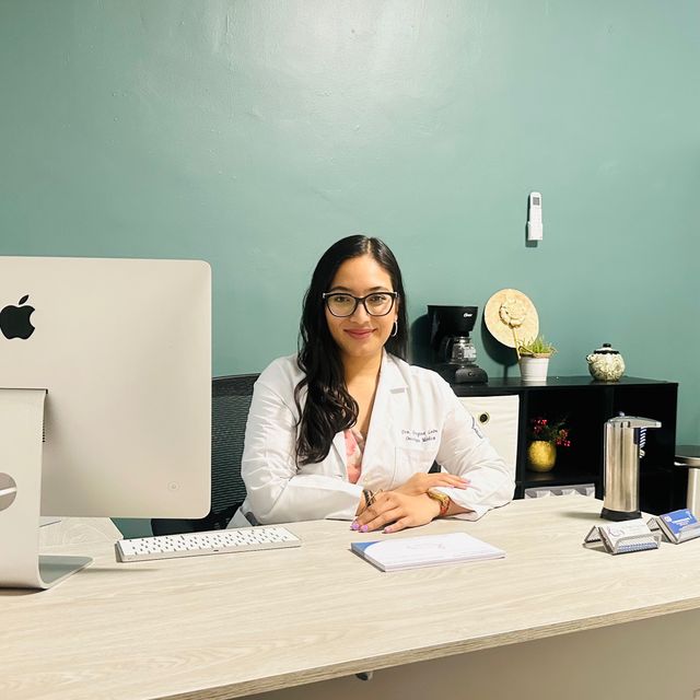 Georgina Daniela León Gómez, Oncólogo médico Sonora